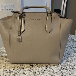 Michael Kors Bucket Grey Shoulder Bag